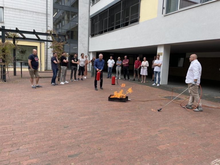 Bbs Cora Berliner Hannover BrandschutzhelferInnen-Seminar an den BBS Cora Berliner | BBS Cora Berliner